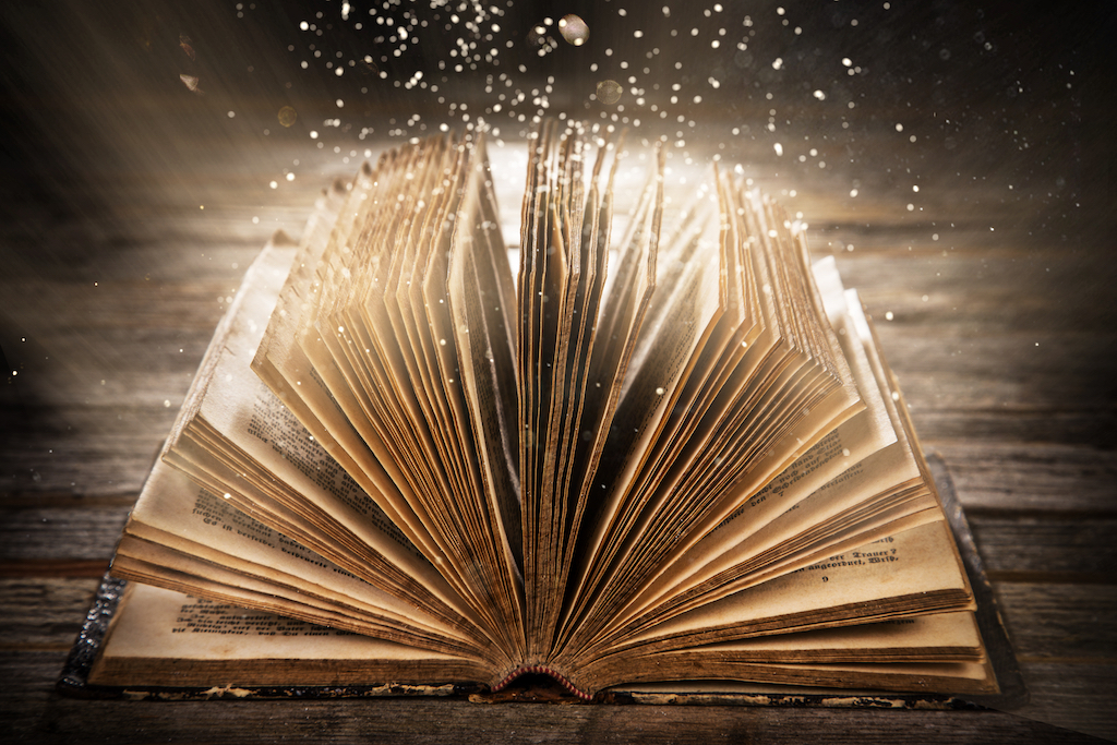 Fantasiebuch mit Funken